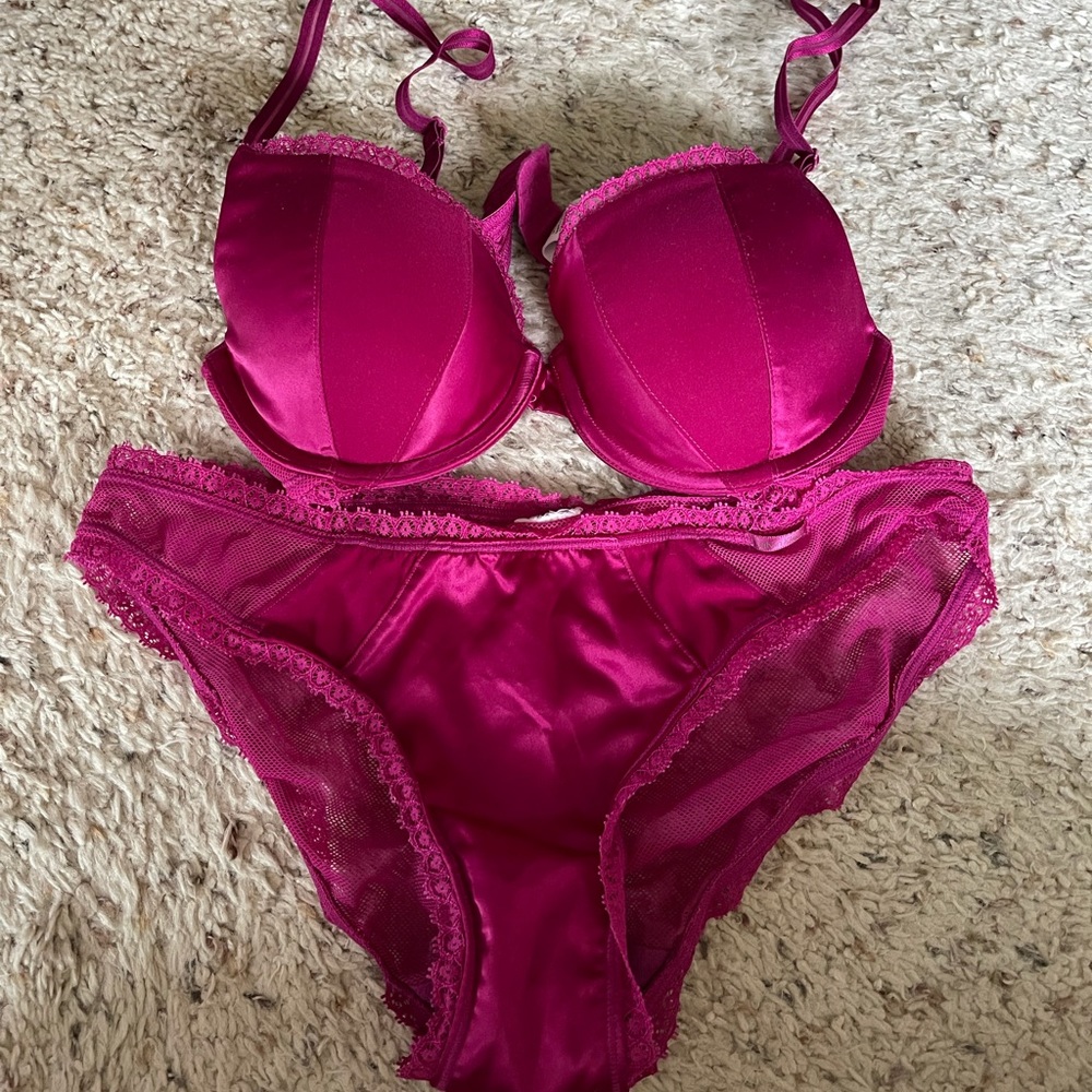 CK bra/panty set 34B/M
